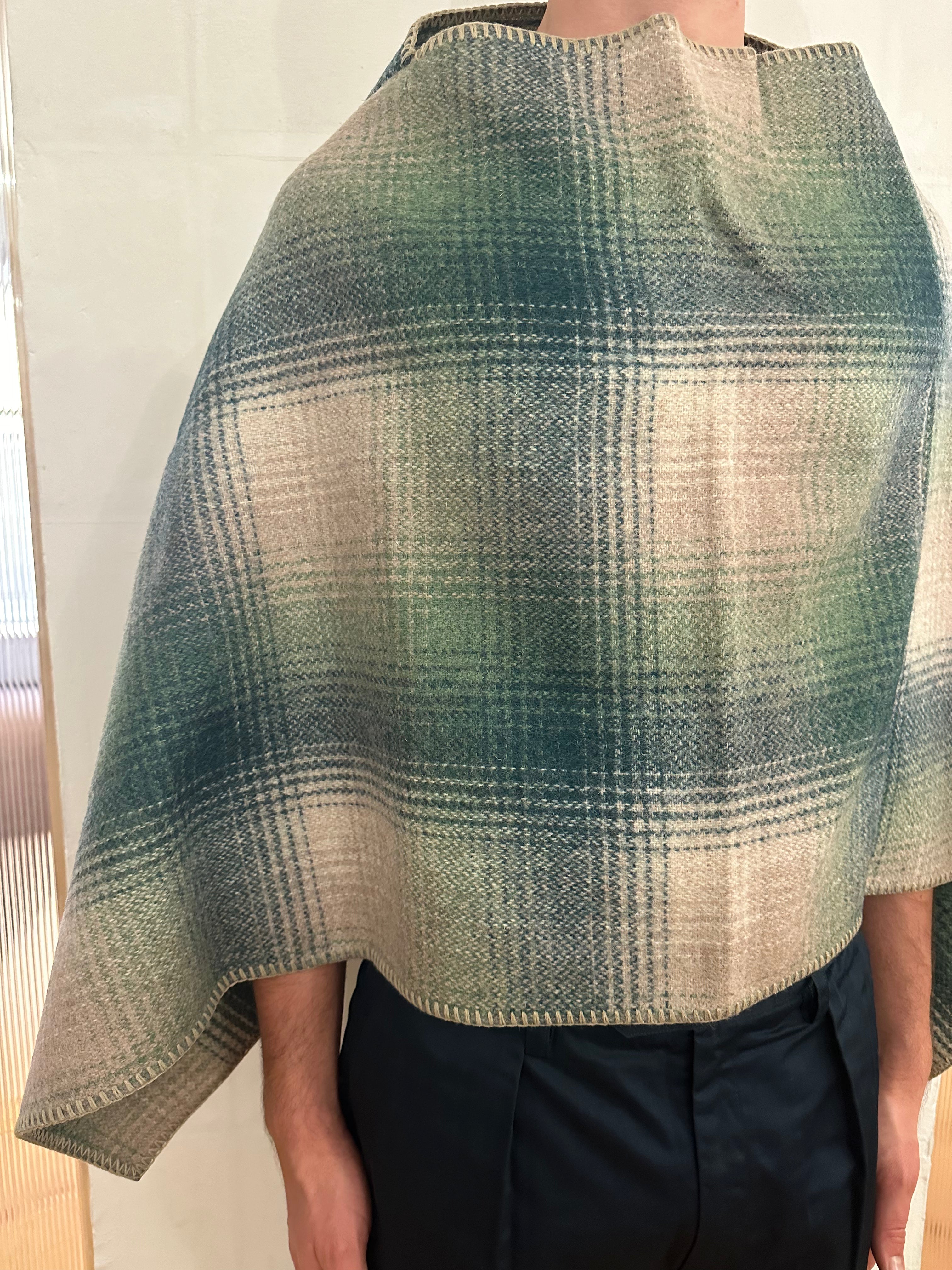 EASTWOOD - WOOL PONCHO - CHECK GREEN