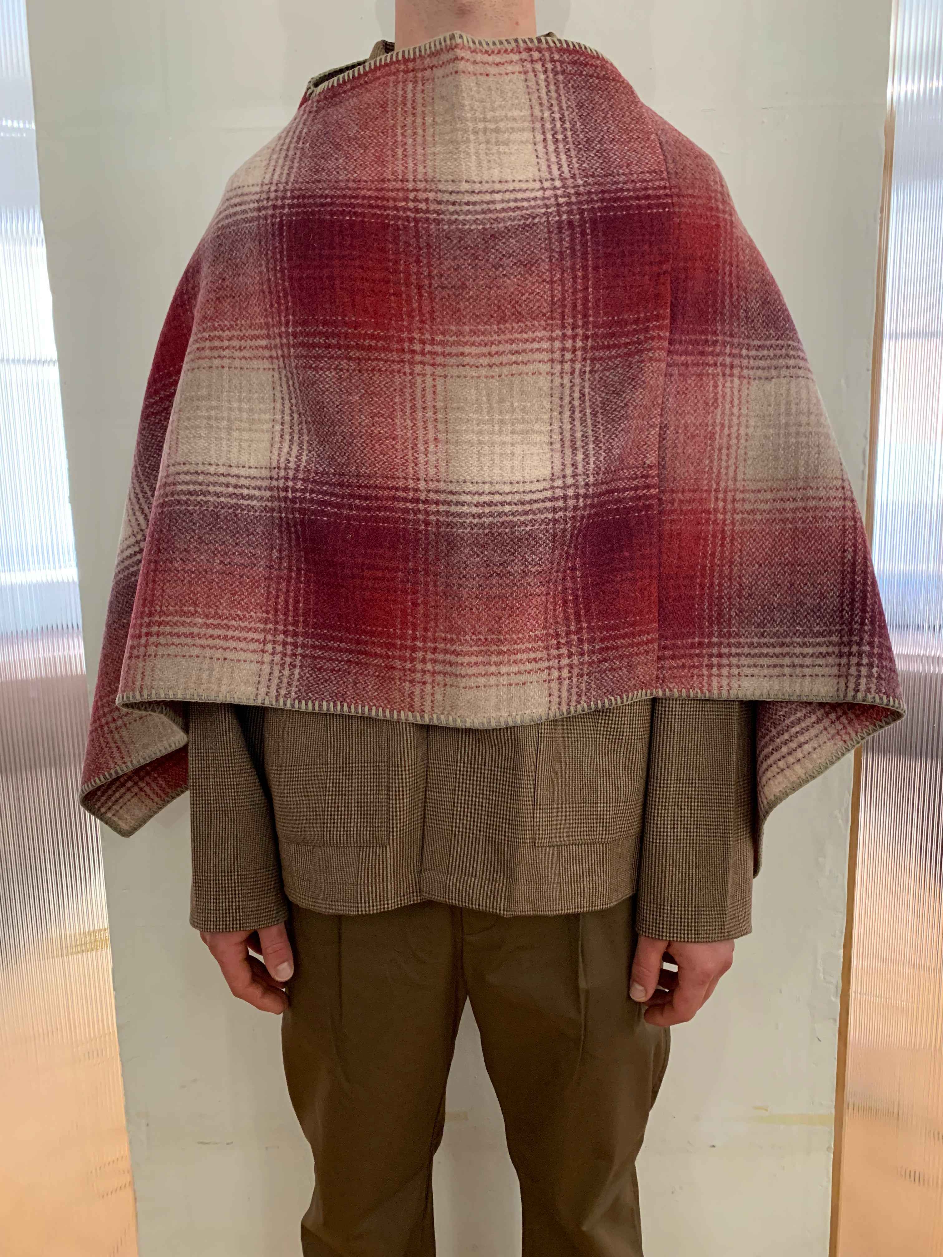 EASTWOOD - WOOL PONCHO - CHECK RED