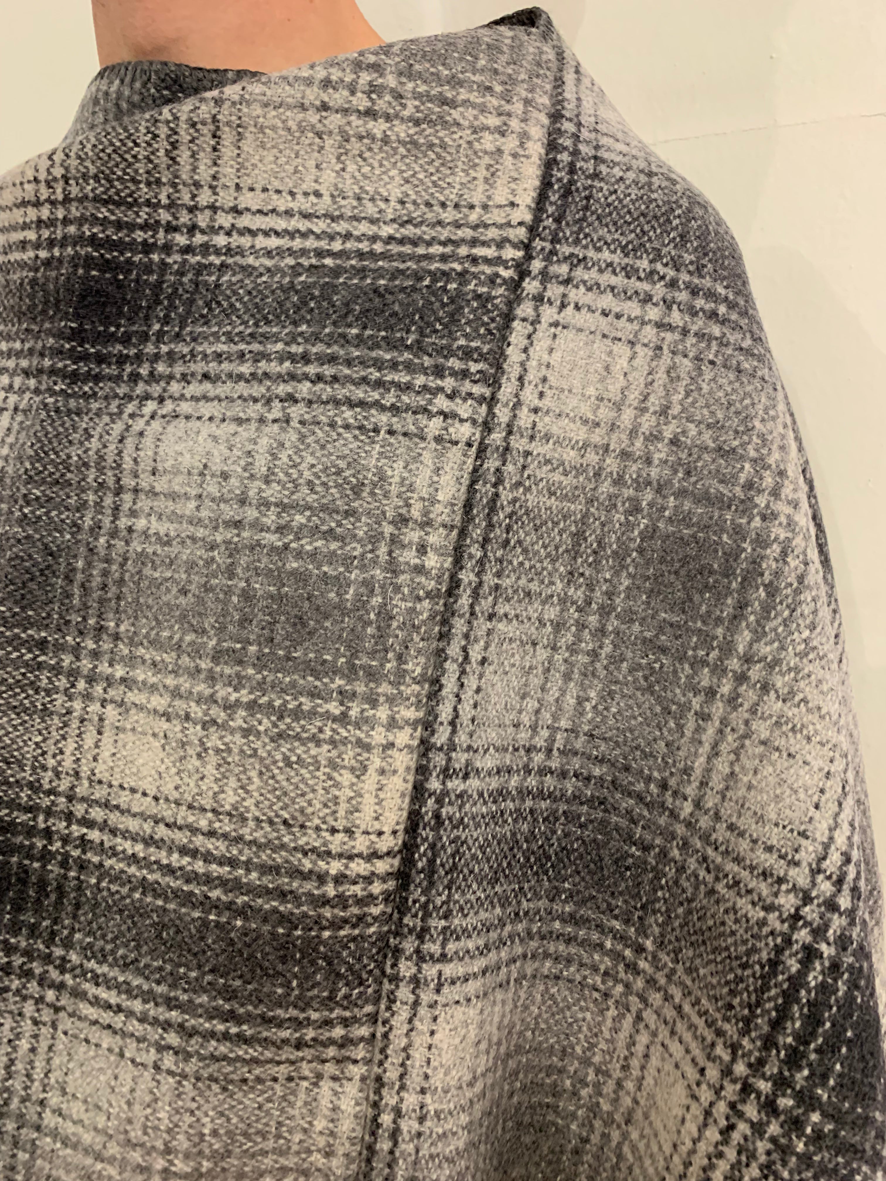 EASTWOOD - WOOL PONCHO - CHECK GREY